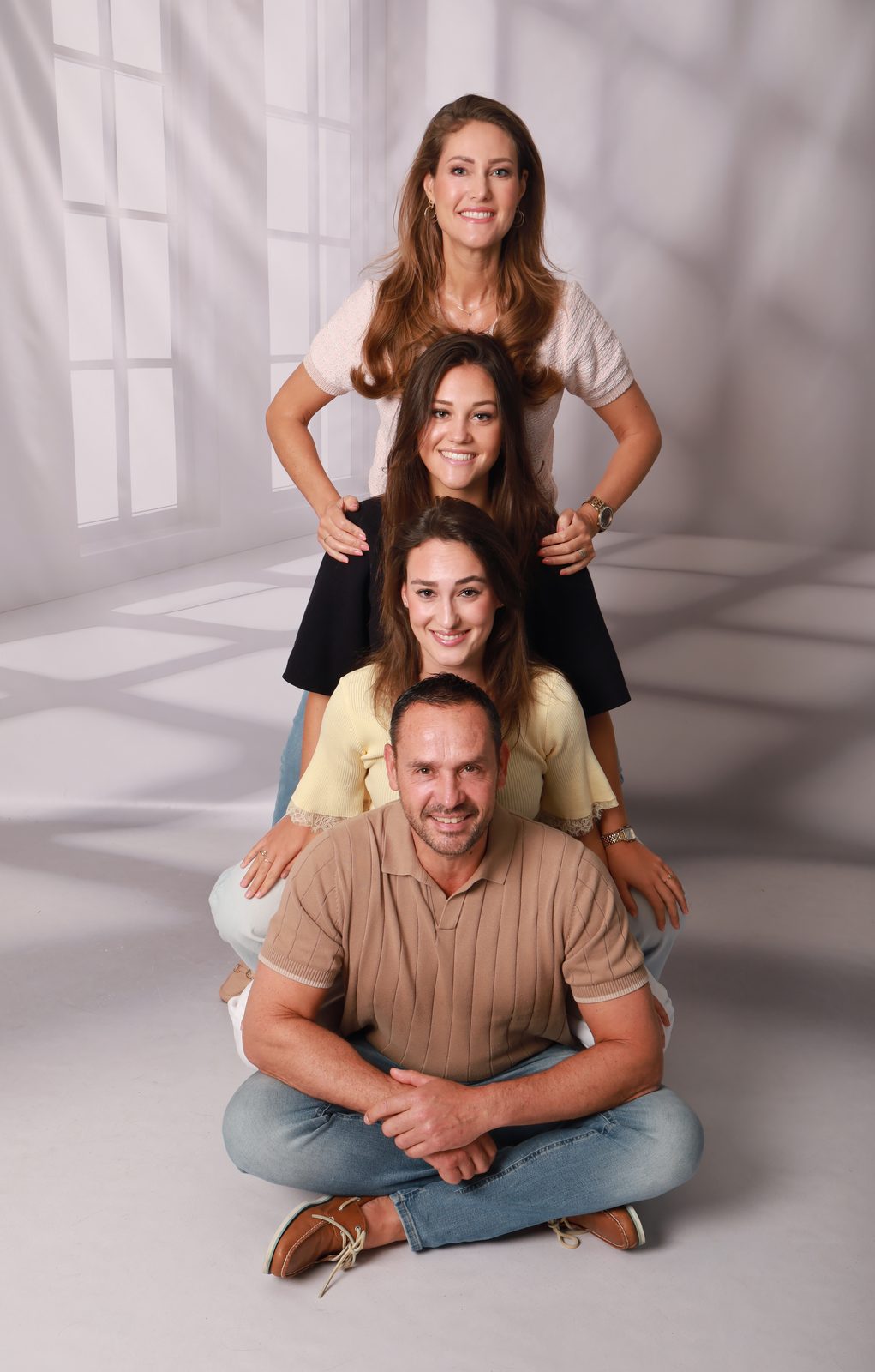 Robbert, Esther, Benthe en Amber tijdens de gezinsshoot